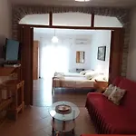 Tomo Apartment *